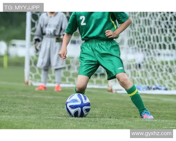 足球巨星个人突破技巧全面解析展现绿茵场上瞬间华丽风采